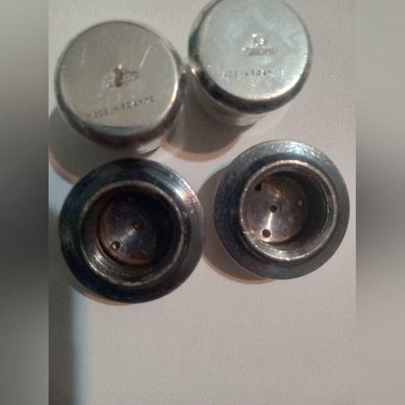 Vintage MUSHROOMS SALT AND PEPPER SHAKERS FRANCE ST MEDARD FRENCH - Picture 5 of 5